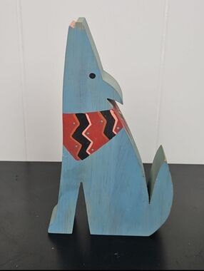 Vintage 88 VanDenAvyle Design Folk Art Wood Carving of Howling Coyote